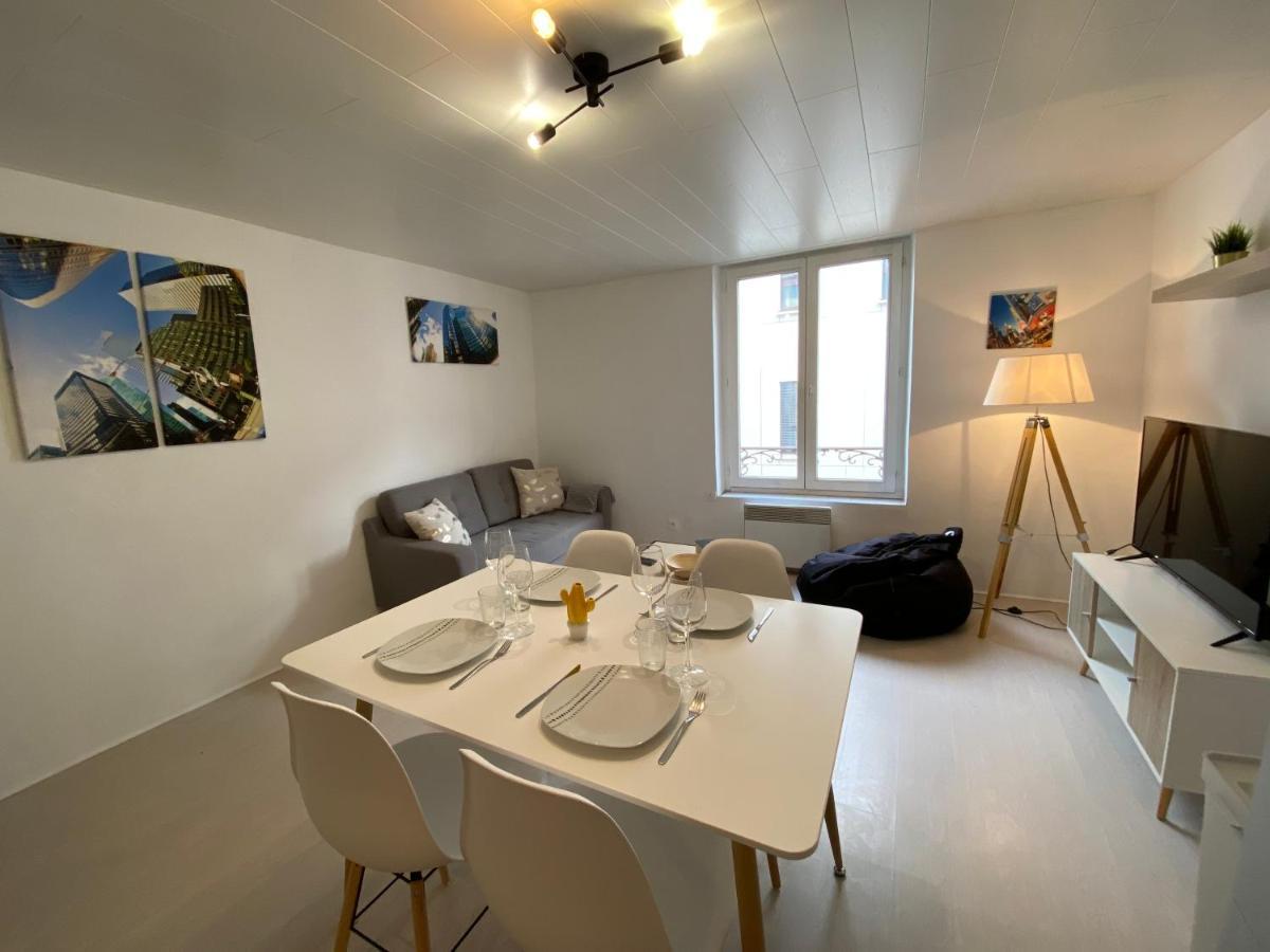 Les Cosy De Nancy - Mister Charles Sous Les Toits, Place Du Marche 4* מראה חיצוני תמונה