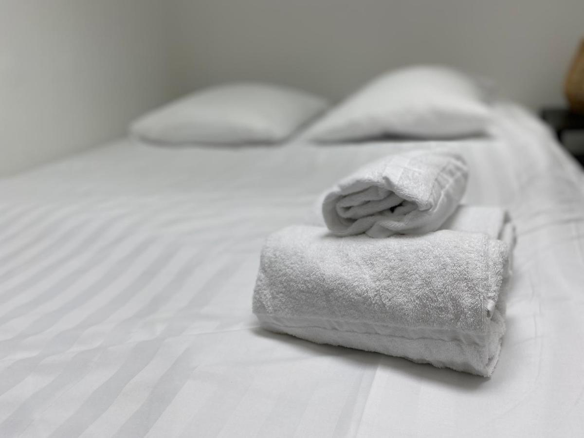 Les Cosy De Nancy - Mister Charles Sous Les Toits, Place Du Marche 4* מראה חיצוני תמונה